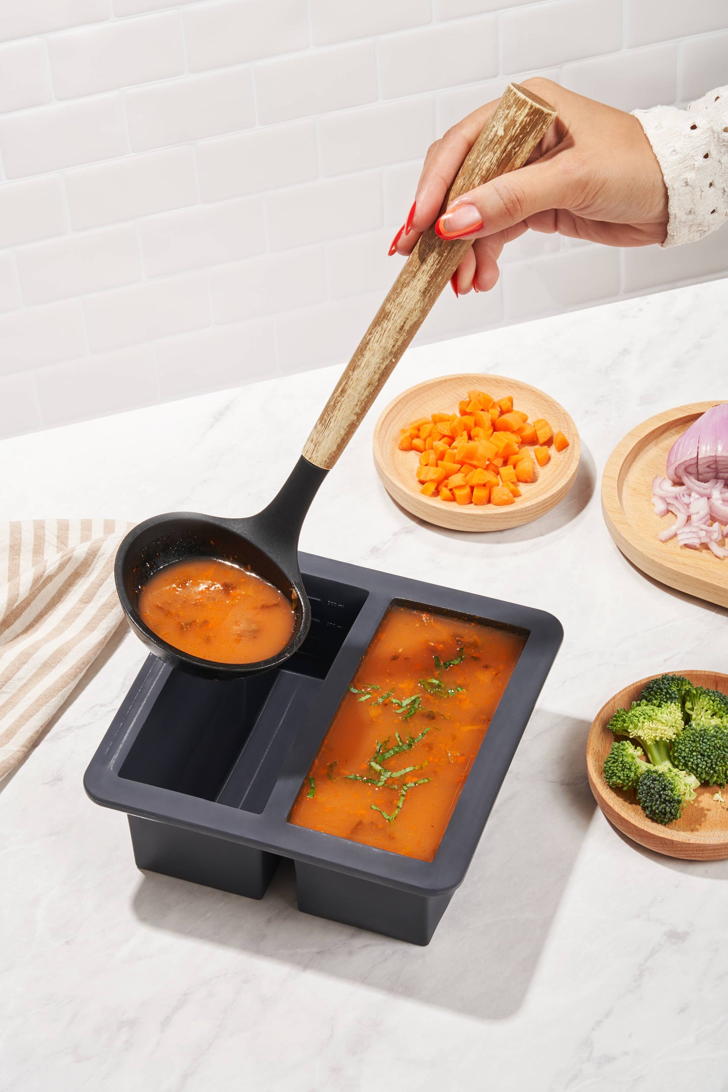 W&P - Cup Cube Silicone Food Storage Meal Prep, 2 Cube Tray